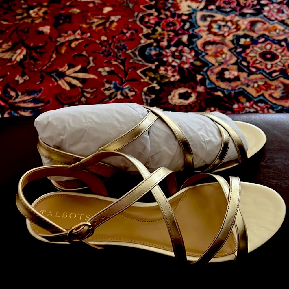 Talbots, size 7 1/2 W, C width, NWT,gold.
